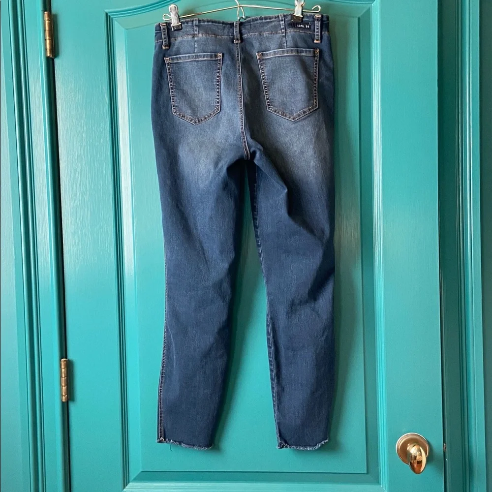 LEVEL 99 STRAIGHT LEG JEANS 29” Waist - Picture 2 of 10